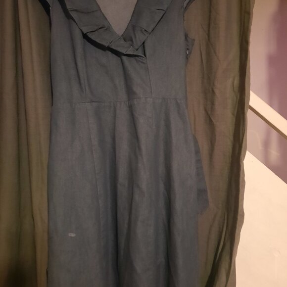 Dress - Picture 3 of 3